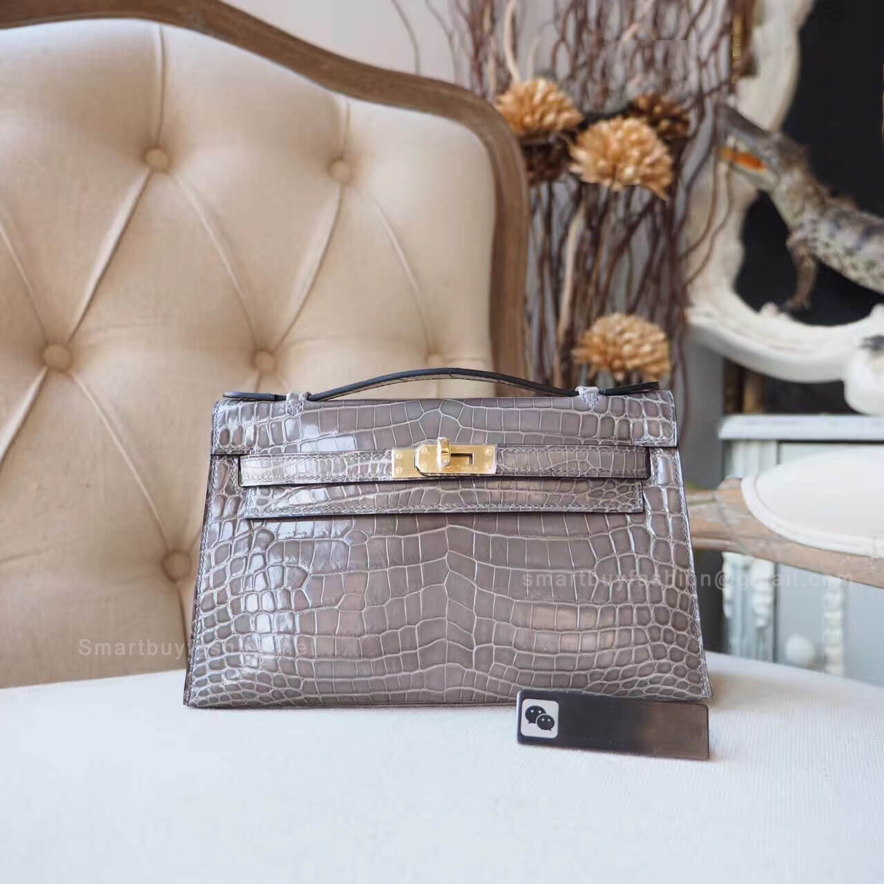 Hermes Mini Kelly 22 Pochette Bag in ck81 Gris Tourterelle Shiny Nile Croc GHW